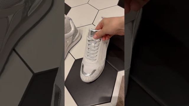 Кроссовки Michael Kors WILMA trainer смотреть онлайн