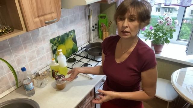 Посуда сверкает от простого моющего средства. смотреть онлайн