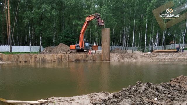 Погружение шпунта Ларсена вибропогружателем экскаваторного типа смотреть онлайн
