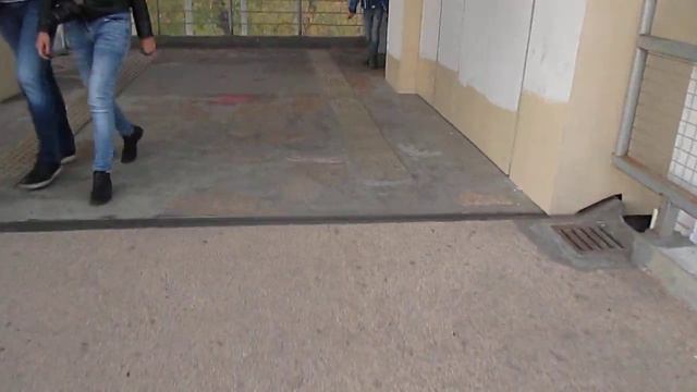 Лифты Сити-Лифт и КМЗ Протон в надземном переходе по @ ул. Новинки между, д. 9, 13 и школой №838 смотреть онлайн