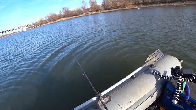 РЫБАЛКА ТАМ ГДЕ ЩУКА НА КИЛО КОРМ ДЛЯ МОНСТРОВ! Тут только ловля на крупную резину! Рыбалка в ноябр смотреть онлайн