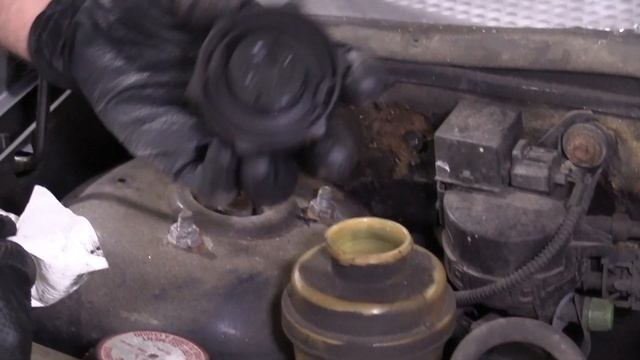 How to Check Power Steering Fluid 00-04 Ford Focus смотреть онлайн