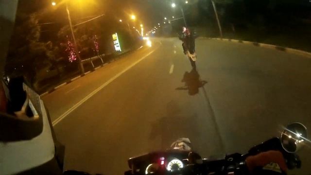Покатушки. Стант на мотоцикле смотреть онлайн