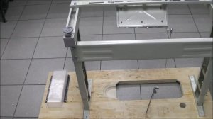 СБОРКА ПРОМЫШЛЕННОЙ ШВЕЙНОЙ МАШИНЫ. СТОЛ И ГОЛОВА.