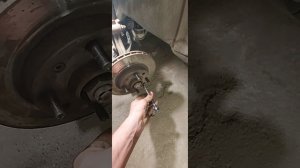 Замена передних тормозных дисков Шевроле Авео т250.