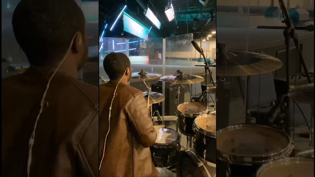 "Running man" By Ollie Gabriel смотреть онлайн