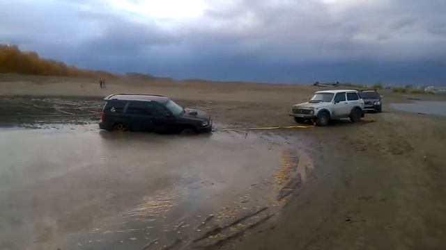 Вот как не надо кататься по пляжу смотреть онлайн
