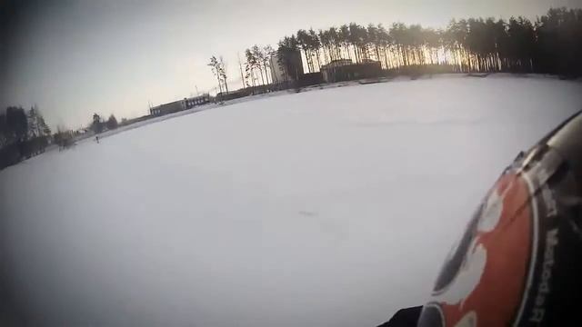 ПИТБАЙК ЗИМОЙ НА ШИПОВАННЫХ ЦЕПЯХ НА КОЛЕСА. смотреть онлайн