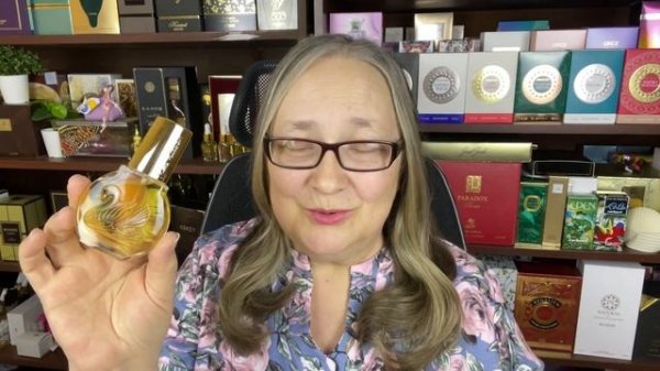 Роскошно. Элегантно. Вне времени. Vanderbilt Gloria Vanderbilt.