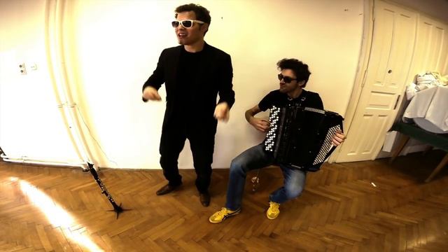 AUGURI PIGINI | Stefan Kollmann смотреть онлайн
