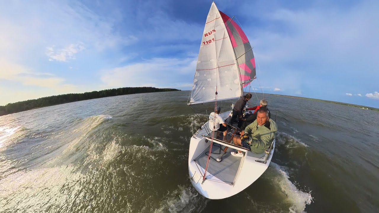 Бакштаг в хороший ветер под спинакером 360VR