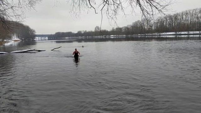 1.02.2020 второй заплыв моржей столицы. 200 м Н.Серая смотреть онлайн
