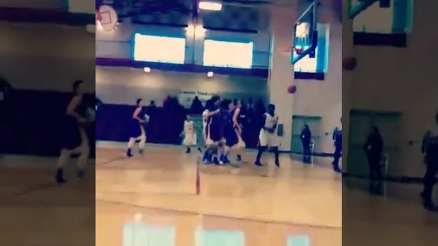 Highschool basketball ball game Sean g splash 3pt смотреть онлайн