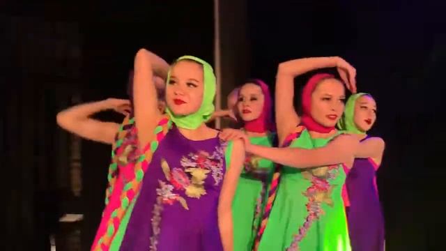 Образцово-показательный ансамбль танца "Кирилловцы" смотреть онлайн