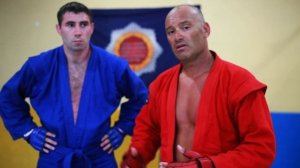 ЛАЙФХАК ОТ ЧЕМПИОНА БОЕВОГО САМБО "БРОСК ЧЕРЕЗ БЕДРО" #САМБО_ДЛЯ_ВСЕХ