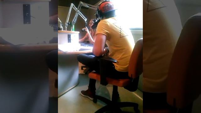 Beijos para as três sortudas-Luan Santana смотреть онлайн