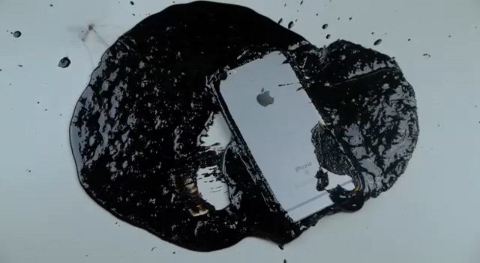 iPhone 6s vs расплавленная смола смотреть онлайн