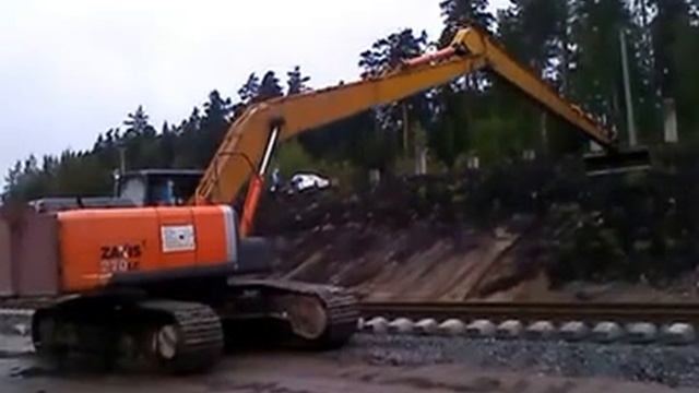 Аренда длиннорукого экскаватора