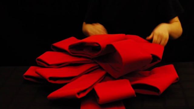 BigGiftBow.com instructional video - the best big red bow on the market смотреть онлайн
