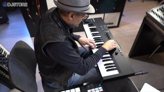 Native Instruments Komplete Kontrol A49 Jam смотреть онлайн