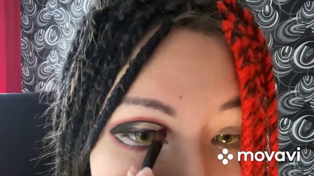 Простой Вижуал-кей макияж в красном цвете/Easy red Visual-kei makeup смотреть онлайн