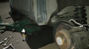 Часть 4. Замена задних пружин и амортизаторов на Рено Меган 2