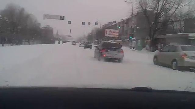 Киев. Утро 23.03.2013 - выпало немножко снега))) смотреть онлайн