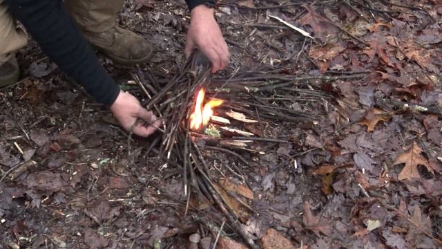 How To Make and Sustain a Fire in The Rain смотреть онлайн