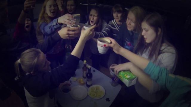 #Выпускной смотреть онлайн