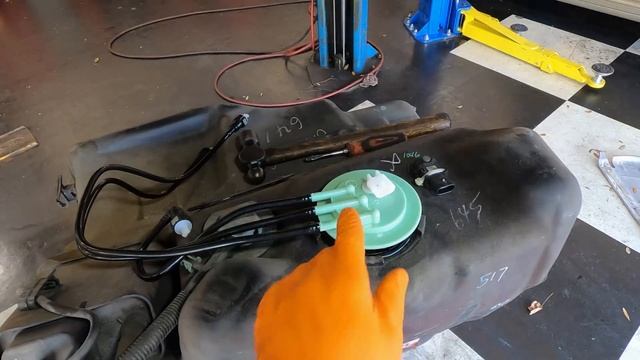 Dropped a fuel tank | Crank No Start! Saturn SL смотреть онлайн