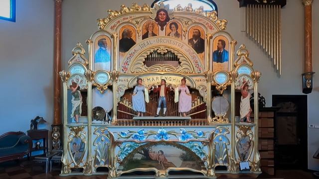 Marenghi 81 key dance organ plays a Mazurka смотреть онлайн