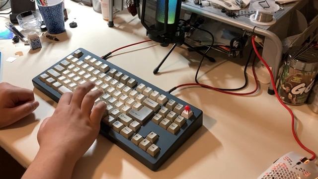 Keychron Q3 TKL w/ Knob: My New Daily Driver (2 Week STOCK Review + Typing Test) смотреть онлайн