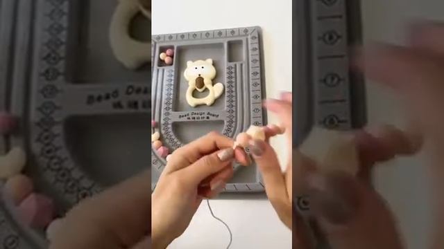 Как сделать именной силиконовый грызунок своими руками из фурнитуры для грызунков. Мастер класс. смотреть онлайн