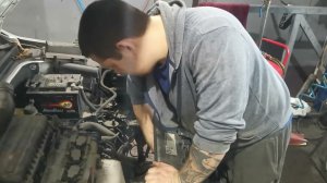 Volkswagen Jetta замена радиатора