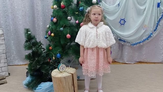 "Новогодняя звезда". Тухфатуллина Диляра (5 лет), пгт. Балтаси смотреть онлайн