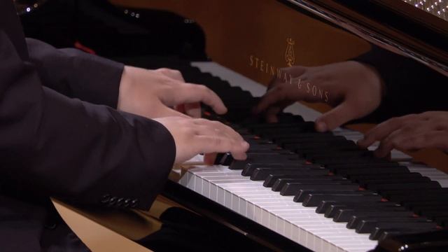 JAKUB KUSZLIK – Mazurka in D flat major, Op. 30 No. 3 (18th Chopin Competition, third stage) смотреть онлайн