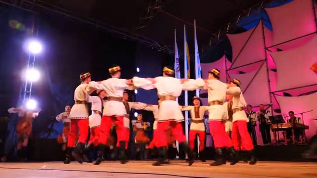 Ukrainian folk dance "Hutsulochka" ( "Гуцулочка") Etnovyr 2017 смотреть онлайн