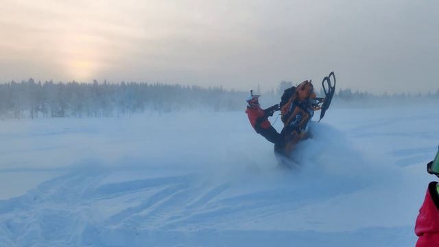 Lynx Boondocker 3700 2021 смотреть онлайн