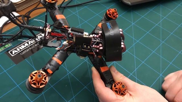 Littlebee 30A BLHeli_S to DShot 600 conversion tutorial for XRacer F303 смотреть онлайн