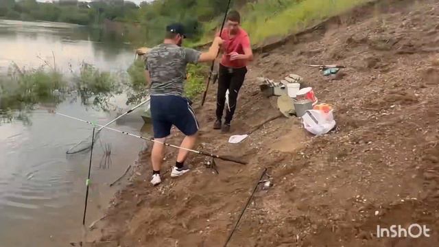 Рыбалка в Оренбурге на реке Урал! Наловили рыбца и головля / прорываемся через грязь на УАЗике смотреть онлайн