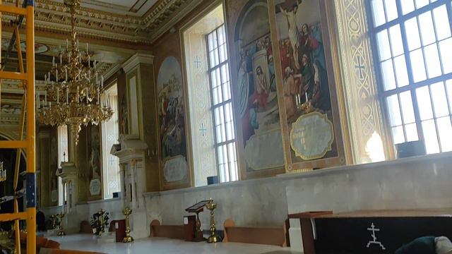 кто то желает зла,пишет гадости,а кто то молиться милостивому Богу смотреть онлайн