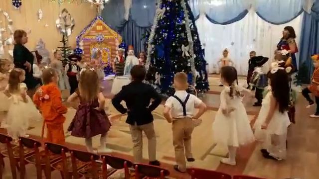 детский сад Калуга новый год 2019-20. Ксения Мещанинова смотреть онлайн
