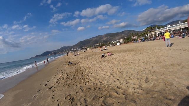 ПЛЯЖ КЛЕОПАТРЫ ПЛЯЖ ДАМЛАТАШ АЛАНЬЯ 4 ЯНВАРЯ ТУРЦИЯ 2022 смотреть онлайн