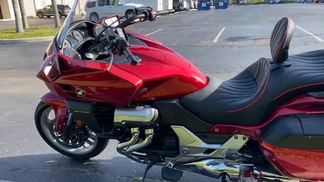 2014 Honda CTX1300 3500mi смотреть онлайн
