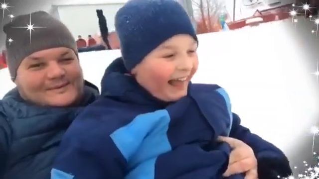 Отдых зимой. Катание с горки. смотреть онлайн