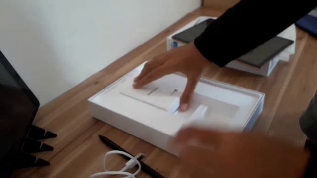 Unboxing Samsung Galaxy Tab S5e + Book cover Bluer + Stylus Pen смотреть онлайн