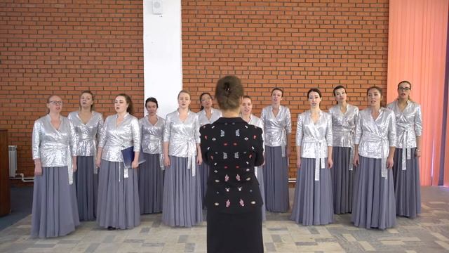 Русские народные песни. Во кузнице обработка Е. Петрова Laudamus