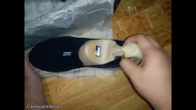 Unboxing Skechers Slip-Ins смотреть онлайн