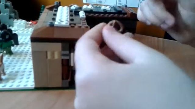 обзор на LEGO Дом в заснеженном лесу смотреть онлайн