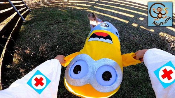 Дети и Машина. Диана и Даня играют в доктора - Сборник Pretend Play Doctor Манкиту